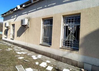 Российские войска обстреляли железнодорожную станцию