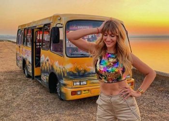 Как выглядит маршрутка из шоу Леси Никитюк