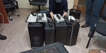 В Одессе СБУ заблокировала деятельность ботофермы