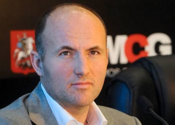 Олигарх Павел Фукс платил титушкам за рисование свастик в Украине