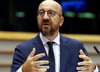 Необходимо продолжать диалог с Россией