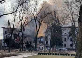 В Мариуполе погибли почти 5 тысяч человек