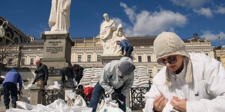 Так сейчас выглядят памятники в Киеве