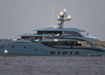 Британия задержала яхту Phi российского бизнесмена