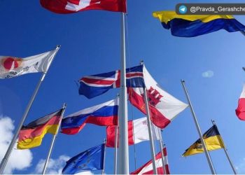 Страны по всему миру высылают российских дипломатов