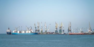 В украинских портах заблокированы иностранные судна