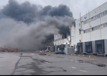 Солдаты РФ обстреляли склады с продуктами питания