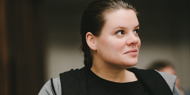 Поэтесса Вера Полозкова  покинула Россию: