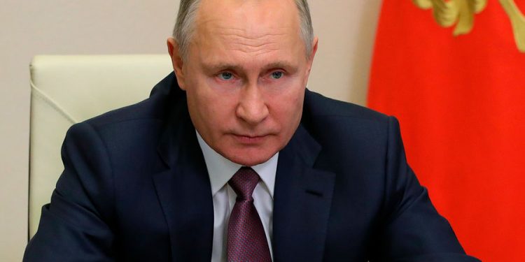 Макрон после разговора с Путиным считает, что “хуже всего впереди”