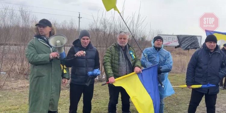 Мэр Энергодара Дмитрий Орлов сообщает, что российские войска обстреляли блокпост