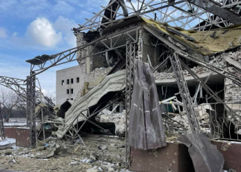 В Изюме разрушена  больница.