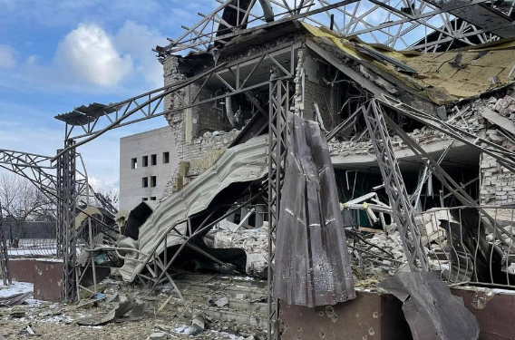 В Изюме разрушена больница.