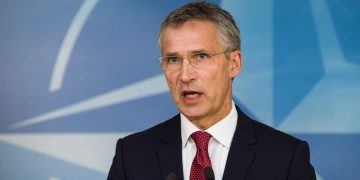 Столтенберг останется на своём посту ещё на год