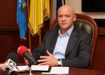 Геннадий Труханов заявил, что российские культурные деятели, которые не поддерживают войну в Украине, могут переехать после войны в Одессу.