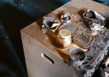 Разрушенный бойцовский зал в Ирпене