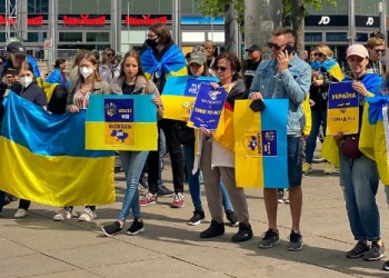 Контрдемонстрация в Берлине