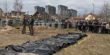В Буче обнаружены братские могилы!