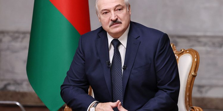 Лукашенко уже ведет переговоры с Западом