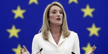 Европарламент требует немедленное эмбарго