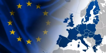 Массовое изгнание дипломатов РФ