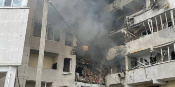 Место ракетного удара в Одессе