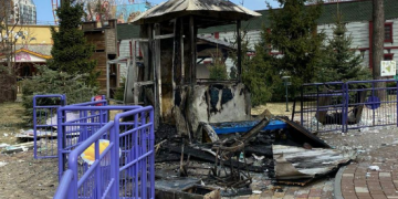 Ракетный удар по Центральному парку в Харькове