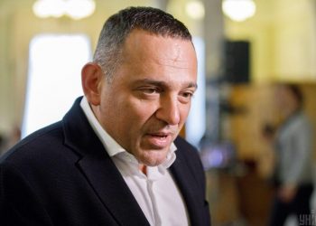 Максим Бужанский рассказал почему нужно отказаться от нефти и газа РФ