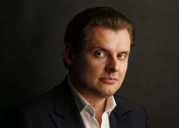 Понасенков  уехал в Италию