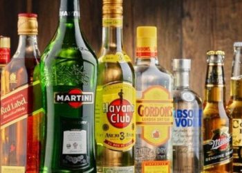 В Киеве с 1 апреля частично разрешат продажу алкоголя