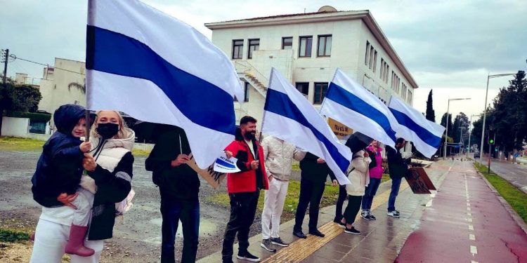 Запрет бело-сине-белого флага и признании его экстремистским