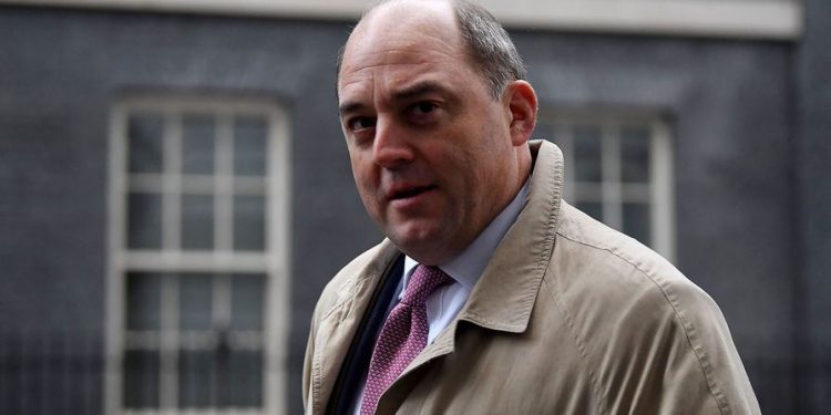 Великобритания направит летальные вооружения