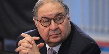 Алишер Усманов остался без своих вертолетов