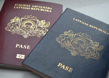 Латвия запретила выдачу ВНЖ гражданам РФ и Беларуси