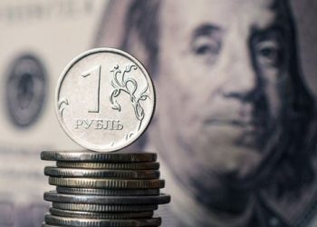 Россия вынуждена искусственно поддерживать курс рубля