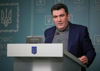 Данилов призвал готовится к хим атаке Россией