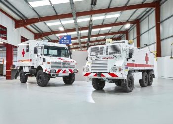 Посольство Украины в Британии закупило 30 бронированных скорых