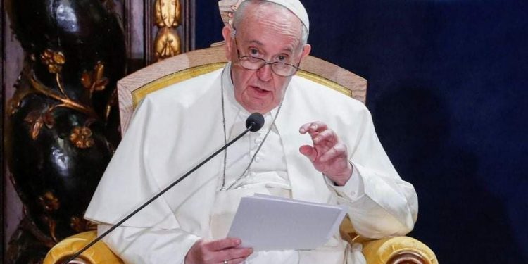 Папа Римский критикует президента Путина