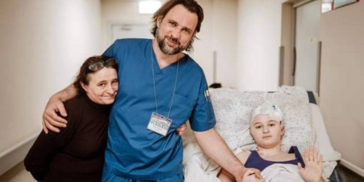 Извлекли обломок российского снаряда из головы девочки