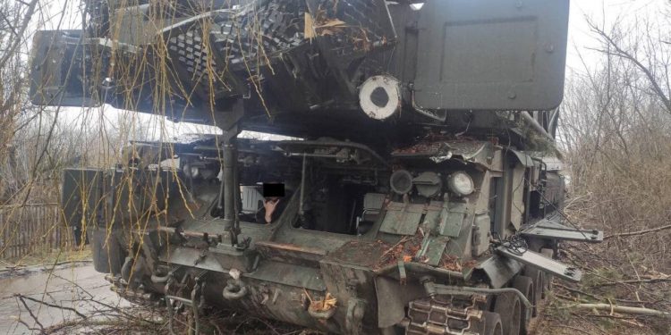 Группа ССО Украины обнаружила брошенный военными РФ ЗРК «Бук»