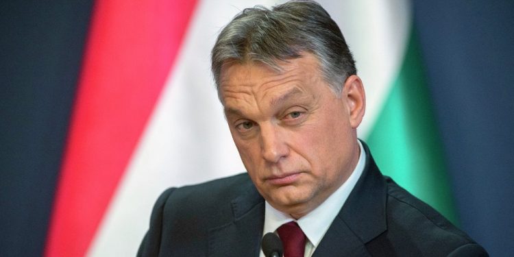 Премьер-министр Венгрии назвал президента Украины оппонентом