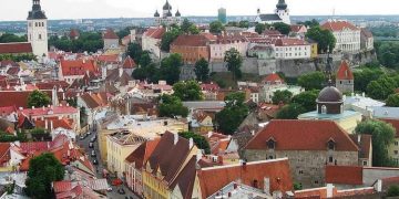 Эстония высылает дипломатов РФ