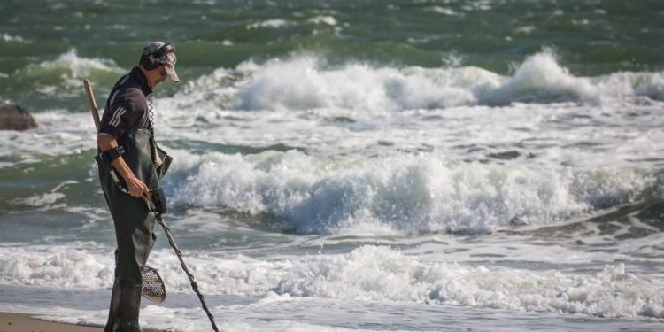 Побережье Одессы остается опасным