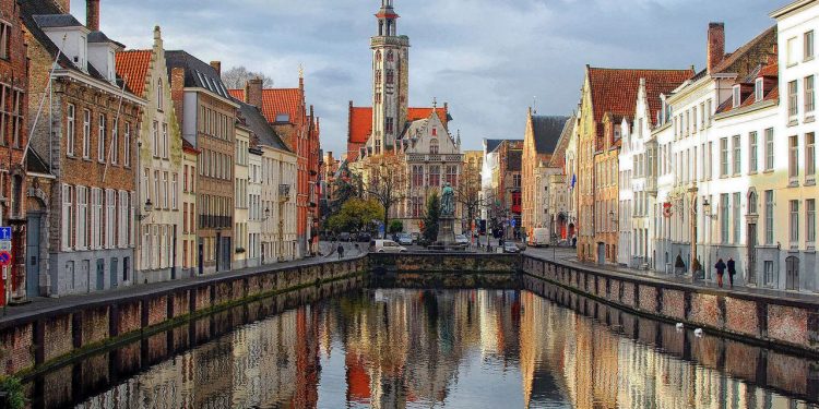 Блок российских фин операций!