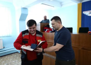 Наградили водителей скорой помощи