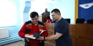 Наградили водителей скорой помощи