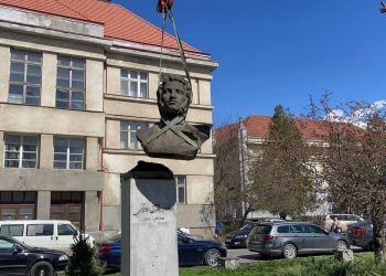 В Украине начался «Пушкинопад»