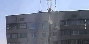 На Харьков сбрасывают бомбы на парашютах!
