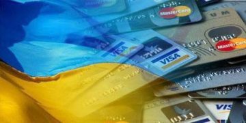 Банки начнут блокировать карты украинцев