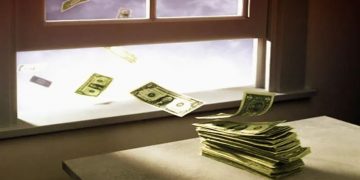 Отток капитала РФ увеличился до $64,2 млрд