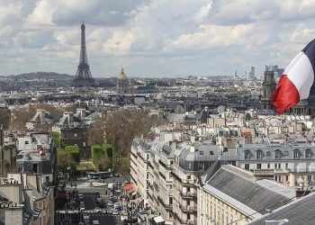 МИД Франции выгоняет дипломатов